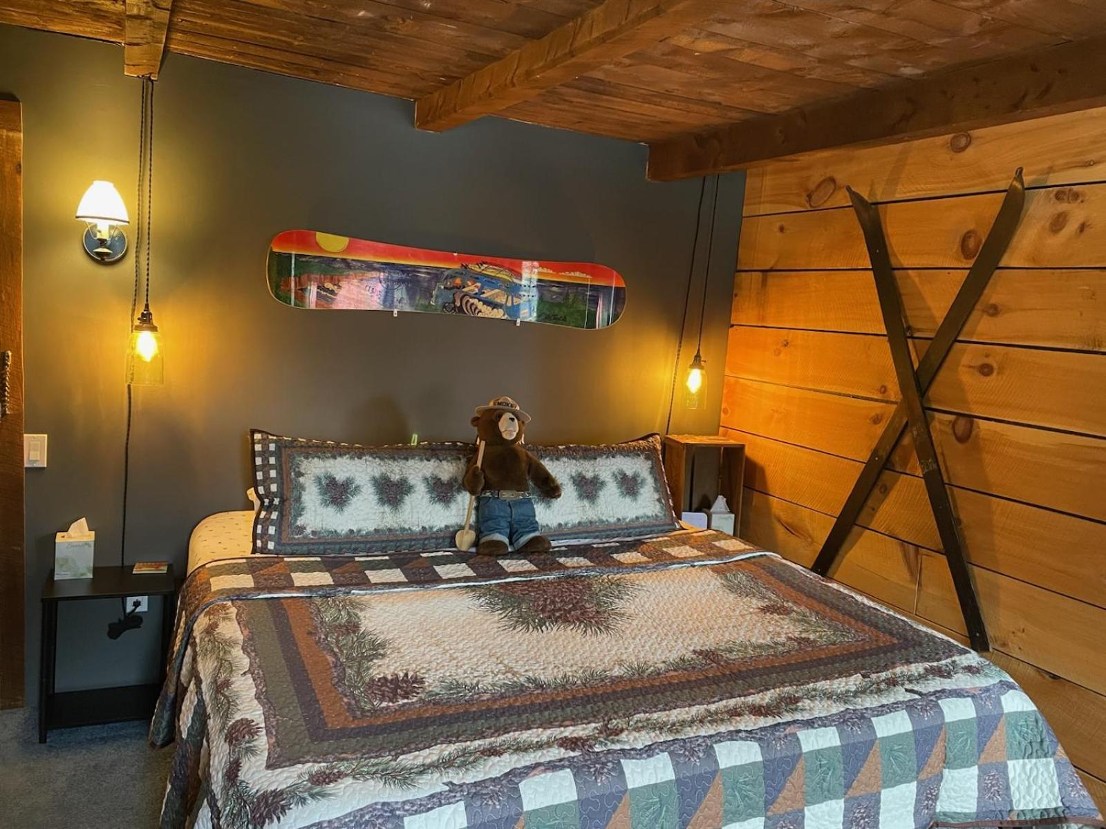 Grunberg Haus Inn & Cabins ウォーターベリー エクステリア 写真